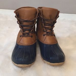 Duck boots, size 9